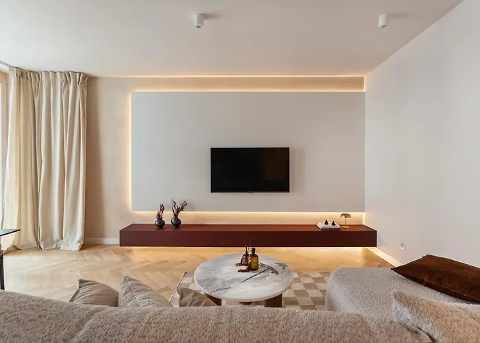 Chmielna Duo Center & Parking By Downtown *